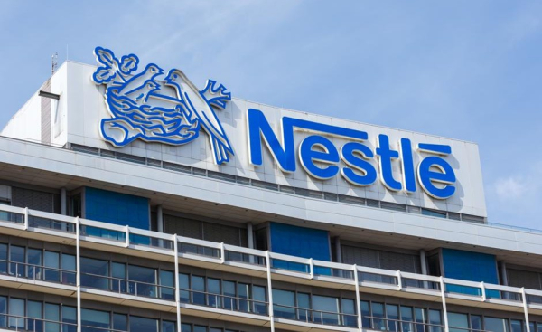 
												Nestle снижает прогноз продаж на фоне слабого спроса и давления цен
											